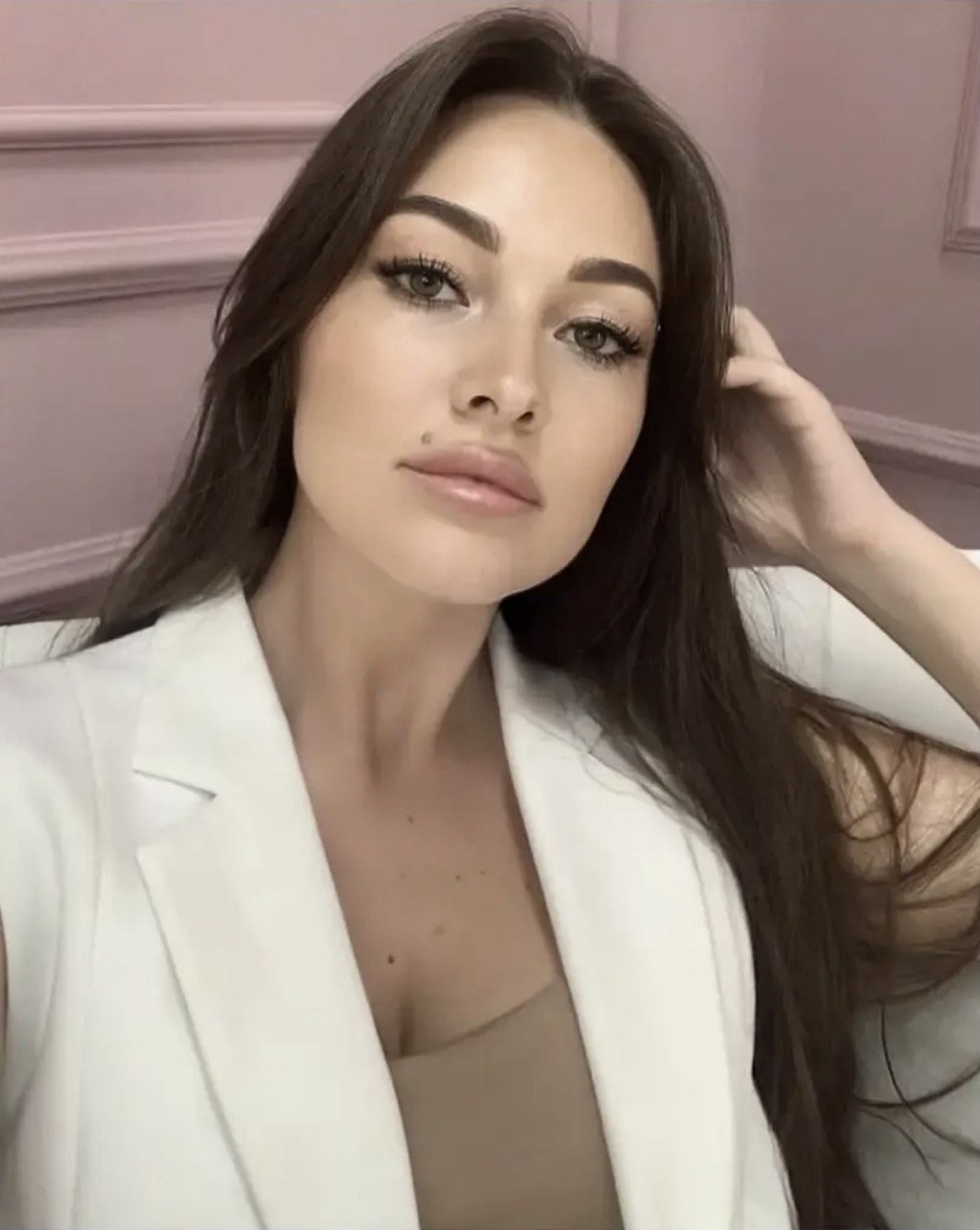 Кира — мастер WowLashes