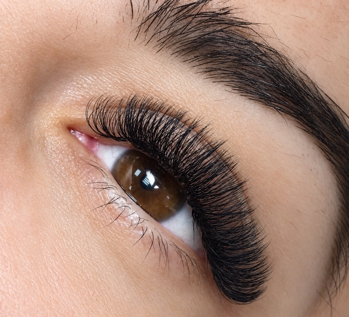 Наращивание ресниц — работа мастера WowLashes