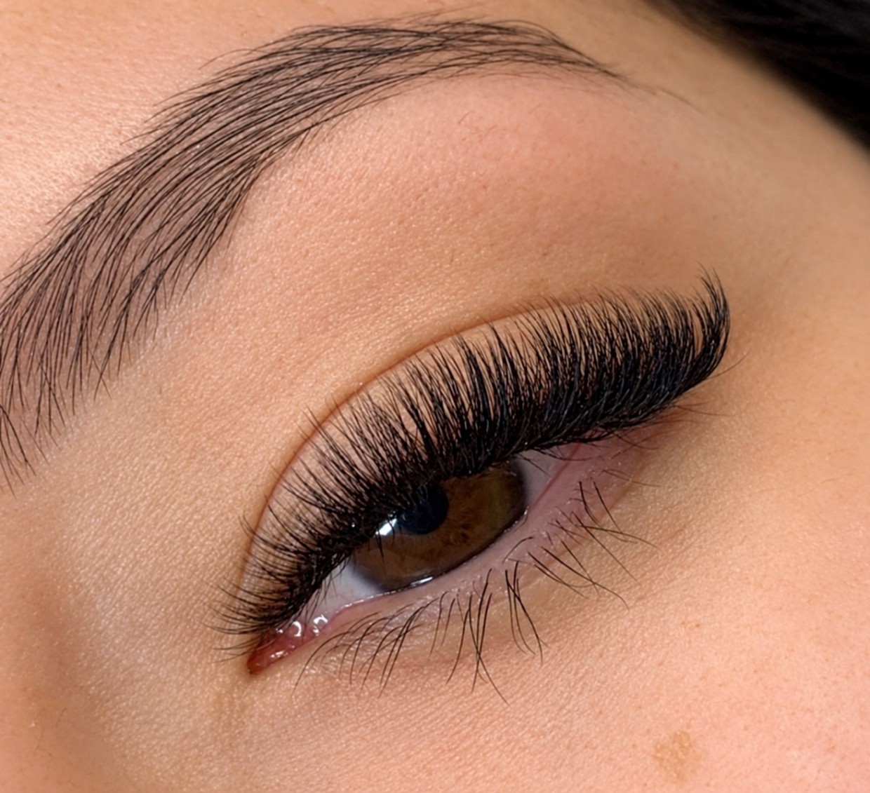 Наращивание ресниц — работа WowLashes 01